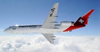 Fokker 100 von Helvetic Airways: Wertvolle Fracht geladen.