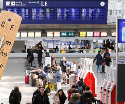 Terminal des Flughafens Frankfurt: Diesen Winter wird es weniger warm sein.