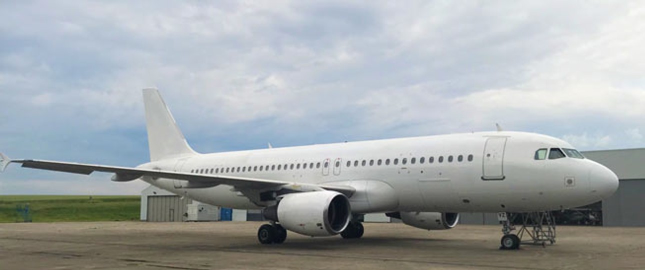 A320 von Avion Express: Neutrale Bemalung hilft, bei vielen Kunden eingesetzt werden zu können.