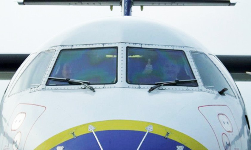 Piloten von B&H Airlines im Cockpit: Bald neue Partner?