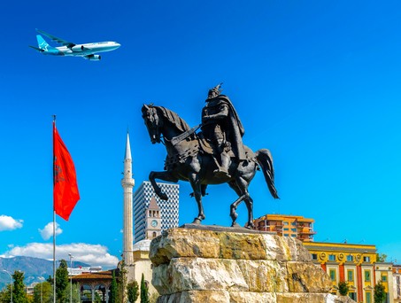 Tirana, Flugzeug von Air Transat (Montage): Bald Realität