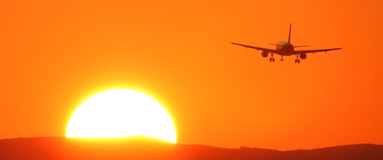 Startendes Flugzeug: Hinter dem Horizont gehts weiter, aber wie?