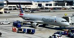Airbus A321 von American Airlines am Flughafen Los Angeles: Kleinere Fluglinien werfen den vier großen fehlenden Wettbewerb durch deren Bonusprogramme vor.