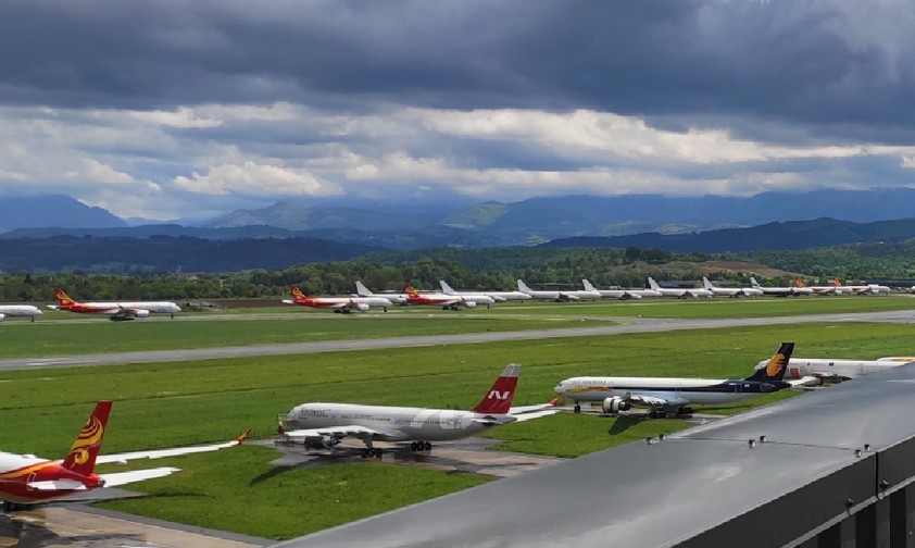 Abgestellte Flieger: Jetzt kommen die Jets der  Leasingfirmen.
