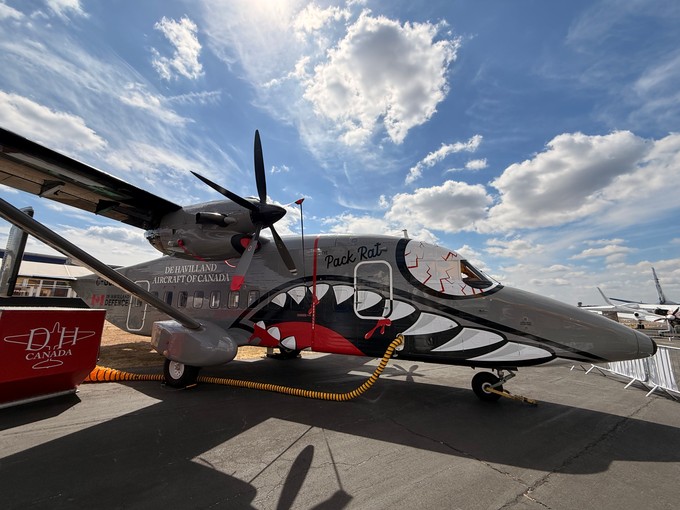 De Havilland Canada hat ihre Pack Rat ausgestellt, eine Shorts 360.