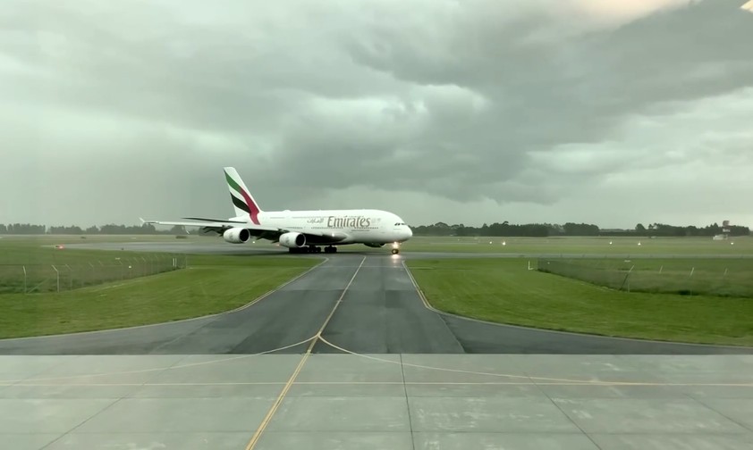 Blitz und A380 machen Bekanntschaft