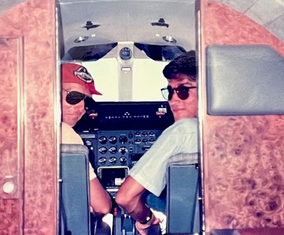 Mentor Niki Lauda und Manfred Samhaber im Cockpit.