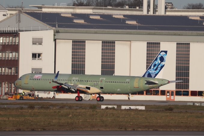 Zu den Käufern des Fliegers gehören unter anderem: United Airlines, American Airlines, Qantas, Iberia, Middle East Airlines, Vietjet, Air Asia X, Sky Airline, Flynas und Air Arabia.