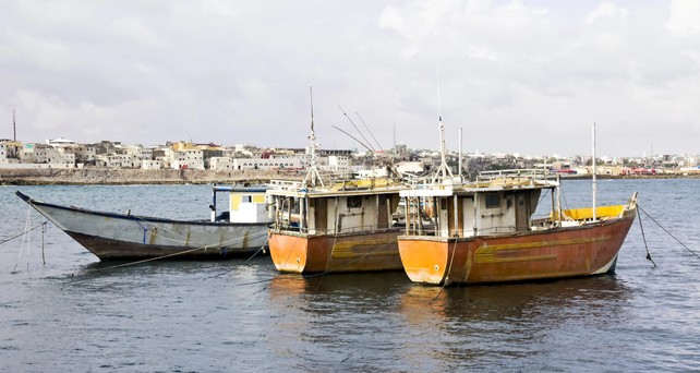 Botte an der Küste vor Mogadishu