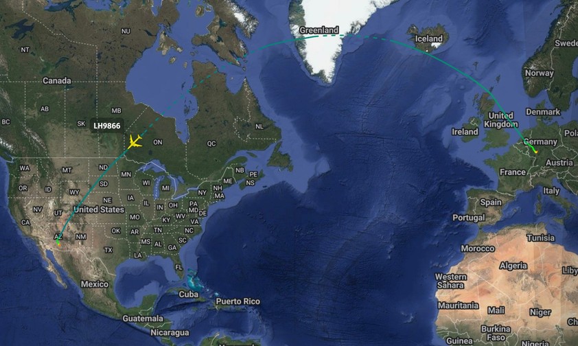 Mit der Sonderflugnummer LH9886 ging es nach Arizona: Die D-ABYG hat Deutschland verlassen.