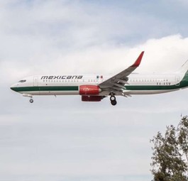 Die erste Boeing 737-800 von Mexicana: Die Lackierung erinnert an frühere Zeiten.