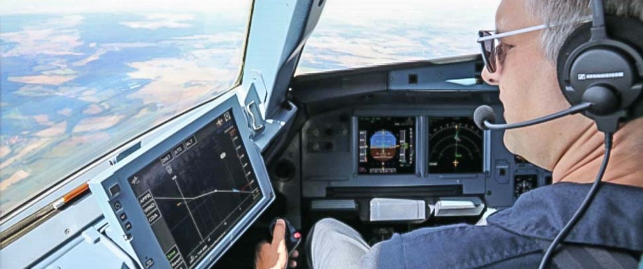 LNAS-System im Cockpit des Airbus A320 Atra: Leisere Anflüge mit Assistenzsystem.