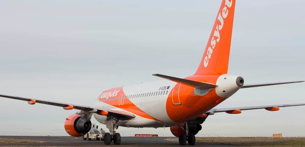Airbus A320 von Easyjet: nicht nur die Bemalung ist neu.