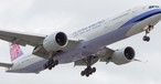 Flieger von China Airlines: Die Fluggesellschaft muss ihre Athen-Passagiere im Sommer auf Dritt-Airlines umbuchen.