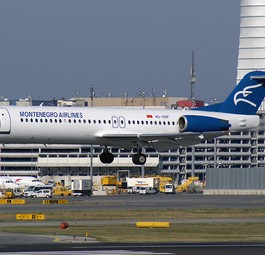 Fokker 100 von Montenegro Airlines: Die neue Nationalairline heißt ähnlich, setzt aber auf Embraer E195.