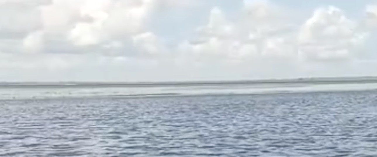 Überflutung: Sonst starten und landen hier irgendwo Flugzeuge.