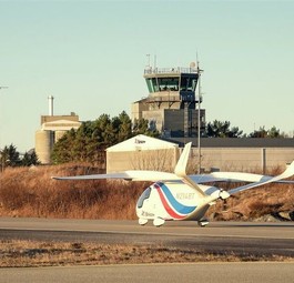 Alia CX300 an einem norwegischen Flughafen: Die Flugsicherung hat die Integration von elektrischen Flugzeugen getestet.