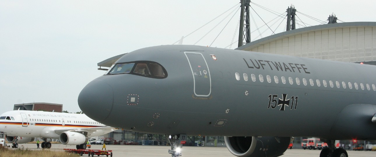 Airbus A321 LR mit dem taktischen Kennzeichen 15+11: Wurde am 17. August 2022 ausgeliefert. Im Juni hatte ...