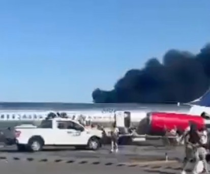 McDonnell Douglas MD-82 fängt bei Landung Feuer