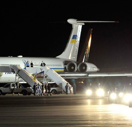 Il62 von Ukraine Air Enterprise: Über 30 Jahre alt.