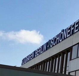 Schriftzug von Schönefeld: Er wurde Mittlerweile entfernt.
