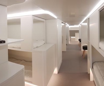 Für die Zukunft des Luftverkehrs sind komfortableres Sitzen sowie freier und schneller Internetzugang die wichtigsten Erwartungen der deutschen Passagiere, wie die Umfrage zeigt. Beides ist im Vergleich zur Befragung im Vorjahr deutlich gestiegen. Schlafabteile stehen auf der Wunschliste an dritter Stelle.