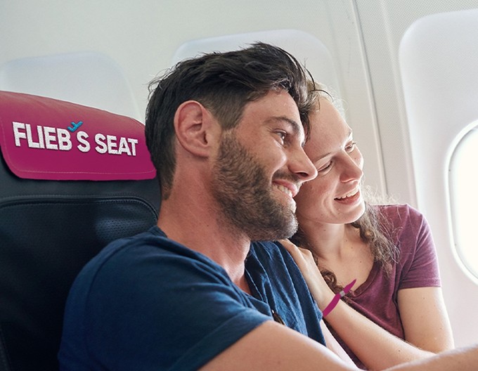Eurowings: Die Lufthansa-Tochter kündigte eine neue Sitzplatzauswahl-Option für Singles an. Beim Buchen müsse man einfach das neue Feature Click & Connect aktivieren, Dating-Präferenzen angeben und schon lande man neben einem potenziellen Match.
