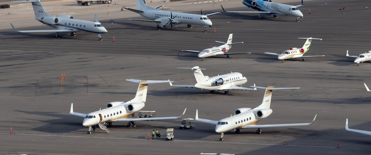 Businessjets und Kleinflugzeuge an einem US-Airport: Jetzt auch betroffen.