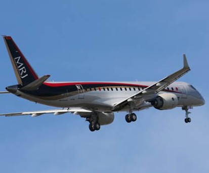 Und er fliegt doch! Am 11. November 2015 hob der Mitsubishi Regional Jet erstmals ab. 1,5 Stunden lang wurden seine Flugeigenschaften getestet.