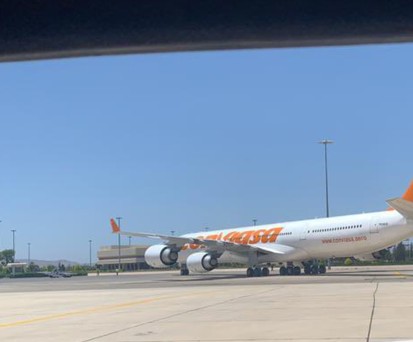 Conviasas Airbus A340-600 in Damaskus: Der Flug in die syrische Hauptstadt ...