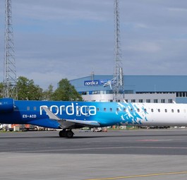 Bombardier CRJ 900 in der Lackierung von Nordica: Verluste zu hoch.