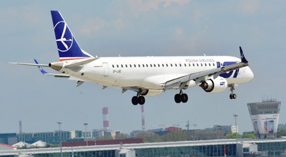 Embraer E195 von Lot: Die Airline baut eine Maschine zum mobilen Krankenhaus um.