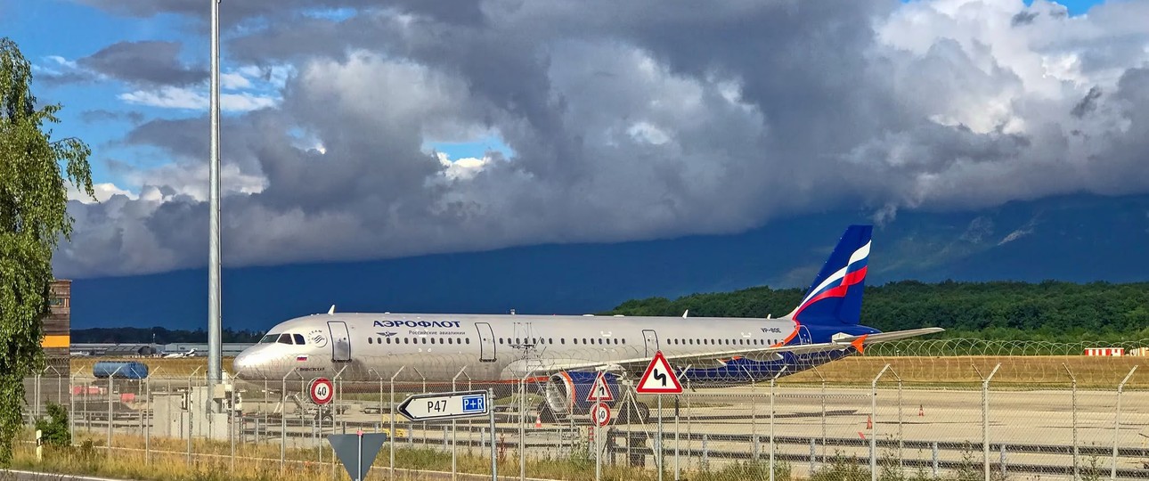 Airbus A321 von Aeroflot in Genf (Archivbild 2022): Steht noch immer am Flughafen - und verwittert.