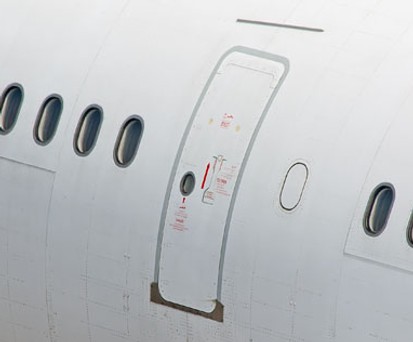 Flugzeugtür: Im Flug unmöglich zu öffnen.