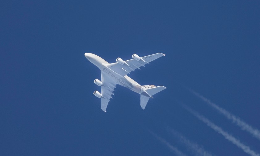 Flieger am Himmel: Die Emissionen werden weniger.