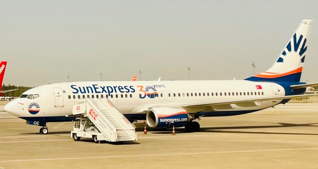Boeing 737 Max von Sun Express: Im Flieger wurde es heiß. 