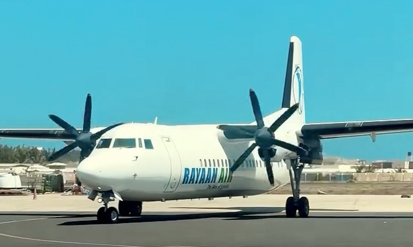 Die Flotte von Rayaan Air: Eine Fokker 50.