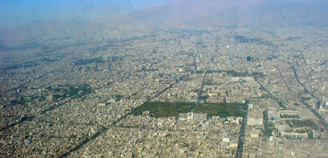 Blick auf Teheran nach dem Start: Mehr Airlines wollen im Iran aktiv sein.