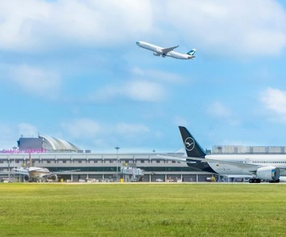 Boeing 787-9 von Lufthansa am Flughafen Singapore Changi: Die Montage zeigt, wie das aussehen könnte.
