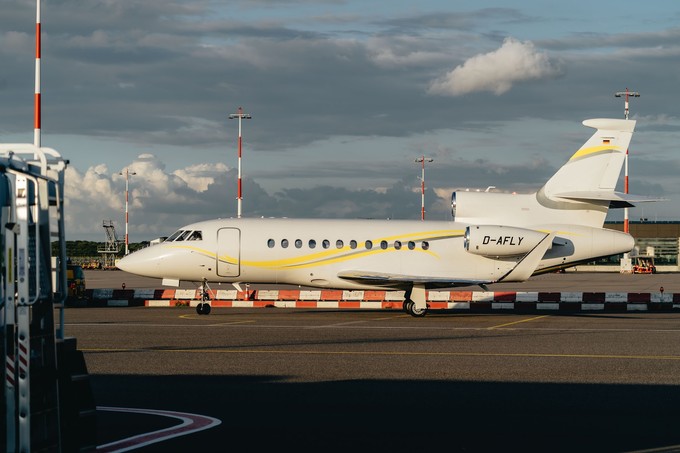 Die erste Falcon 900LX für Luminair.