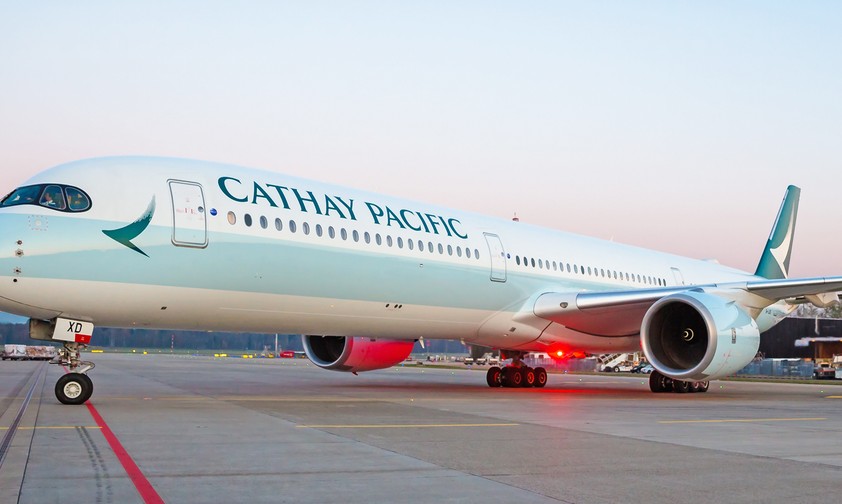 Airbus A350-100 von Cathay in Zürich: Probleme mit dem Triebwerk.