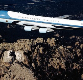 Auch der Präsident der USA fliegt eine B747. Sie soll in den kommenden Jahren ebenfalls ersetzt werden - noch ist unklar womit.