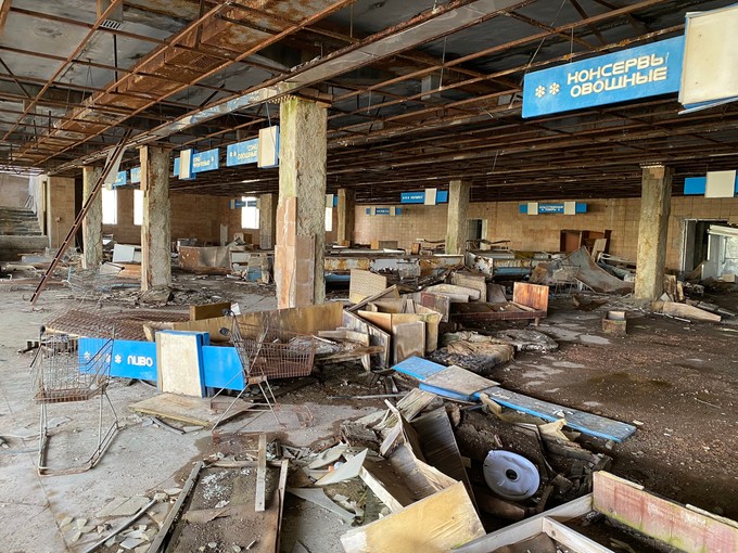 Und so sieht das verlassene neue Einkaufszentrum von Pripyat aus.