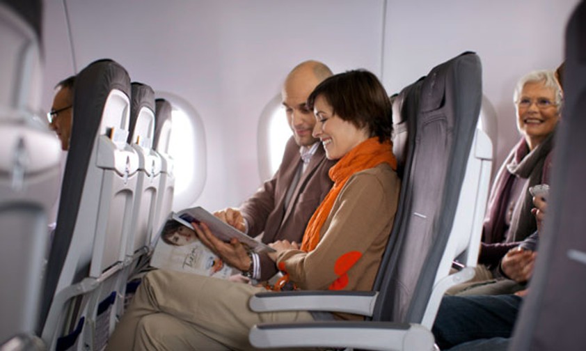 Risiko Sitznachbar: Wenn der niest, sollte man über einen Platzwechsel nachdenken.