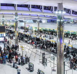 Airport London-Heathrow: Am 28. August 2023 fielen in ganz England zahlreiche Flüge aus.