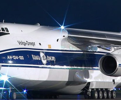 Volga-Dnepr parkt zwei Antonov An-124