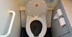 Flugzeugtoilette: Wird immer enger.