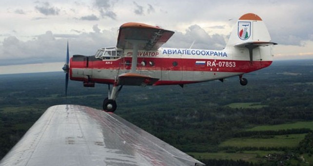 <div class="page" title="Page 11">
<div class="layoutArea">
<div class="column">

Der Höhepunkt meiner drei Flüge mit der Il-14 war eine Air-to-Air-Begegnung mit einer Antonov An-2.

</div>
</div>
</div>