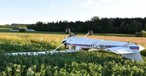 Die Cessna F152 mit der Kennung HB-CXV: Die Maschine stürzte nach dem Start ins angrenzende Feld.