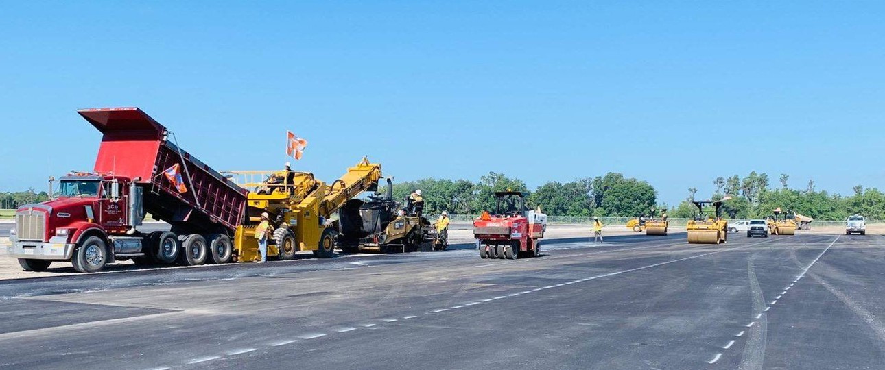 Bauarbeiten am Flughafen Lakeland Linder: Amazon kommt.